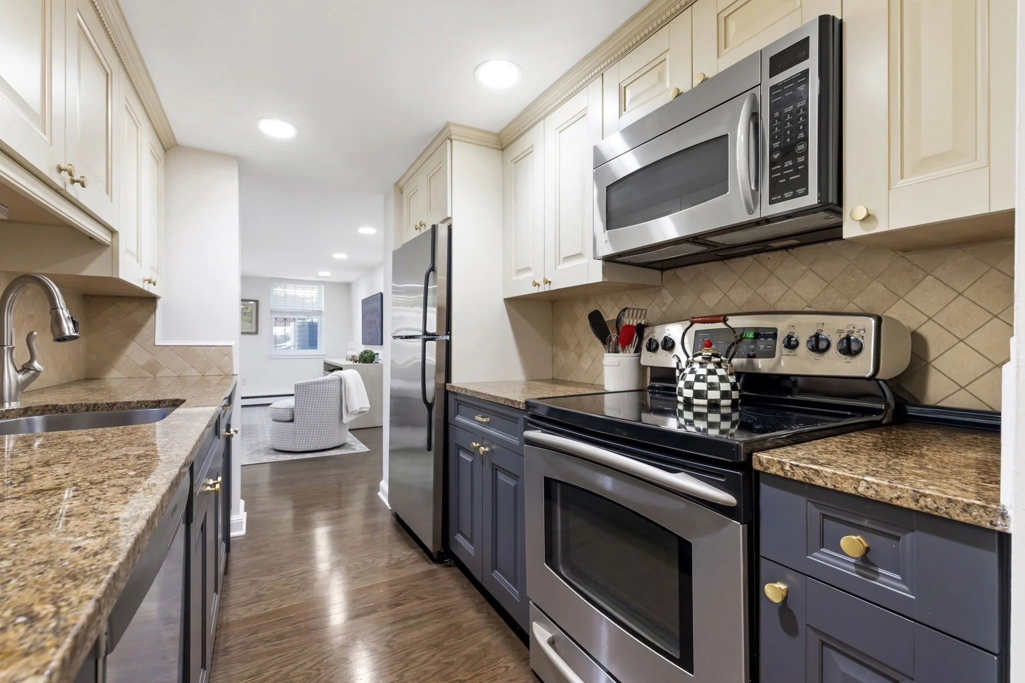 2 bed, 1 bath apartment for rent at 193 West Canton St Unit 1, South End — photo 8 of 19