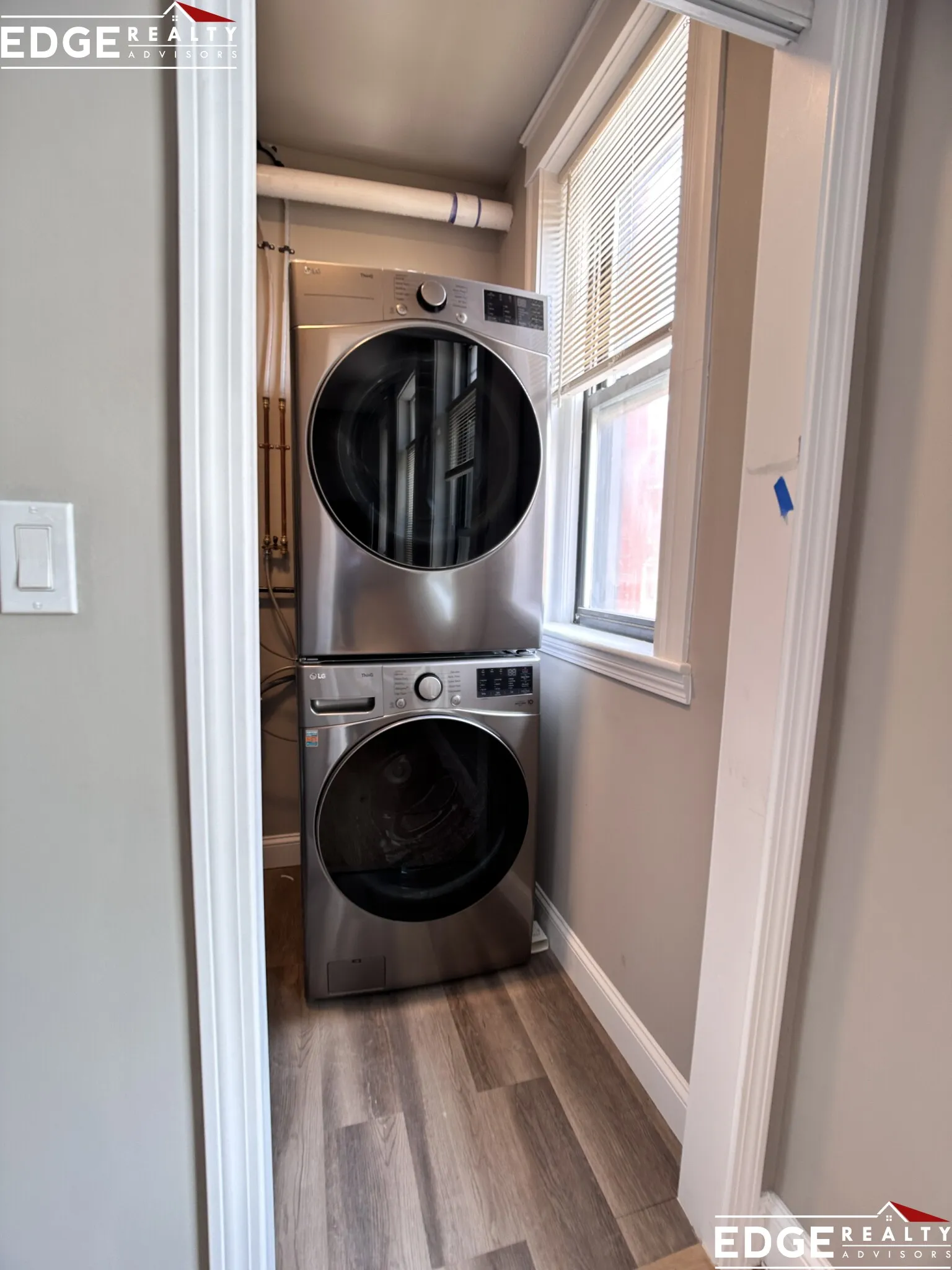 5 bed, 2 bath apartment for rent at 1930 Beacon St Unit 1, Chestnut Hill — photo 3 of 11