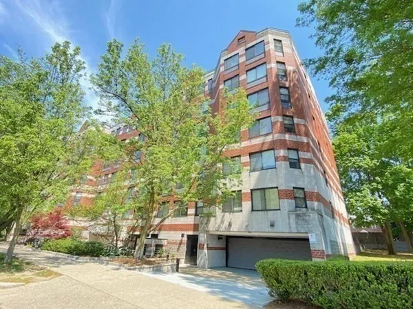 1 bed, 1 bath apartment for rent at 1933 Commonwealth Ave Unit 111, Brighton — photo 1 of 13