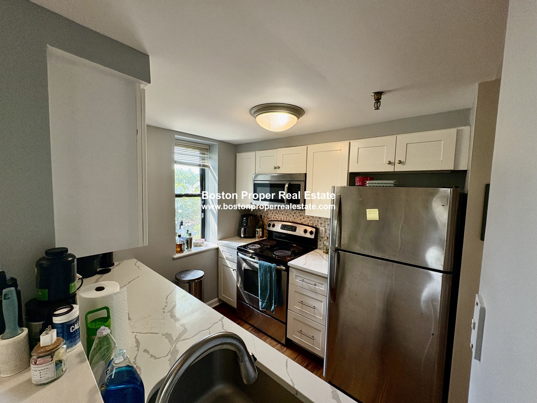 1 bed, 1 bath apartment for rent at 1933 Commonwealth Ave Unit 401, Brighton — photo 3 of 10