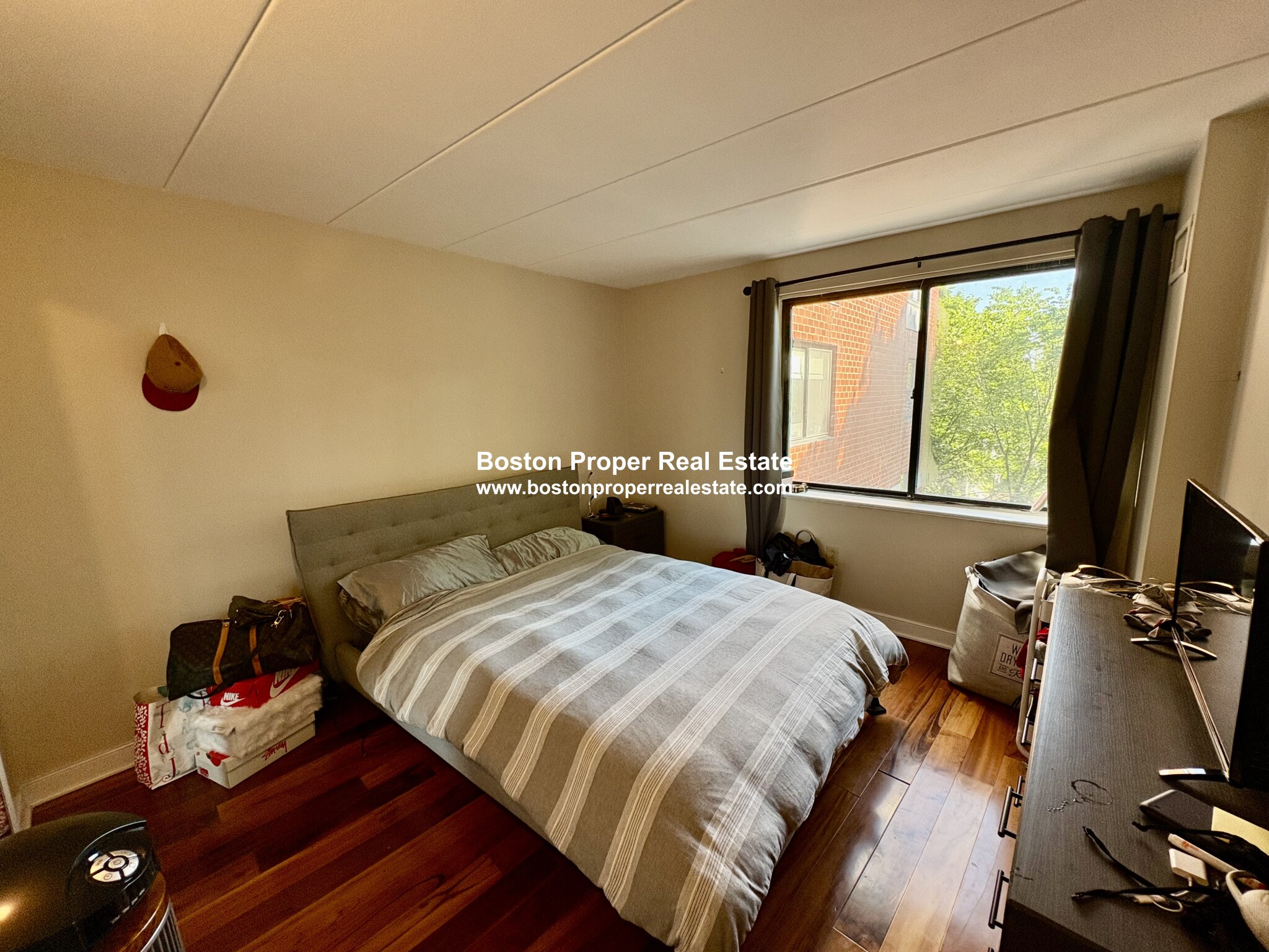1 bed, 1 bath apartment for rent at 1933 Commonwealth Ave Unit 401, Brighton — photo 4 of 10
