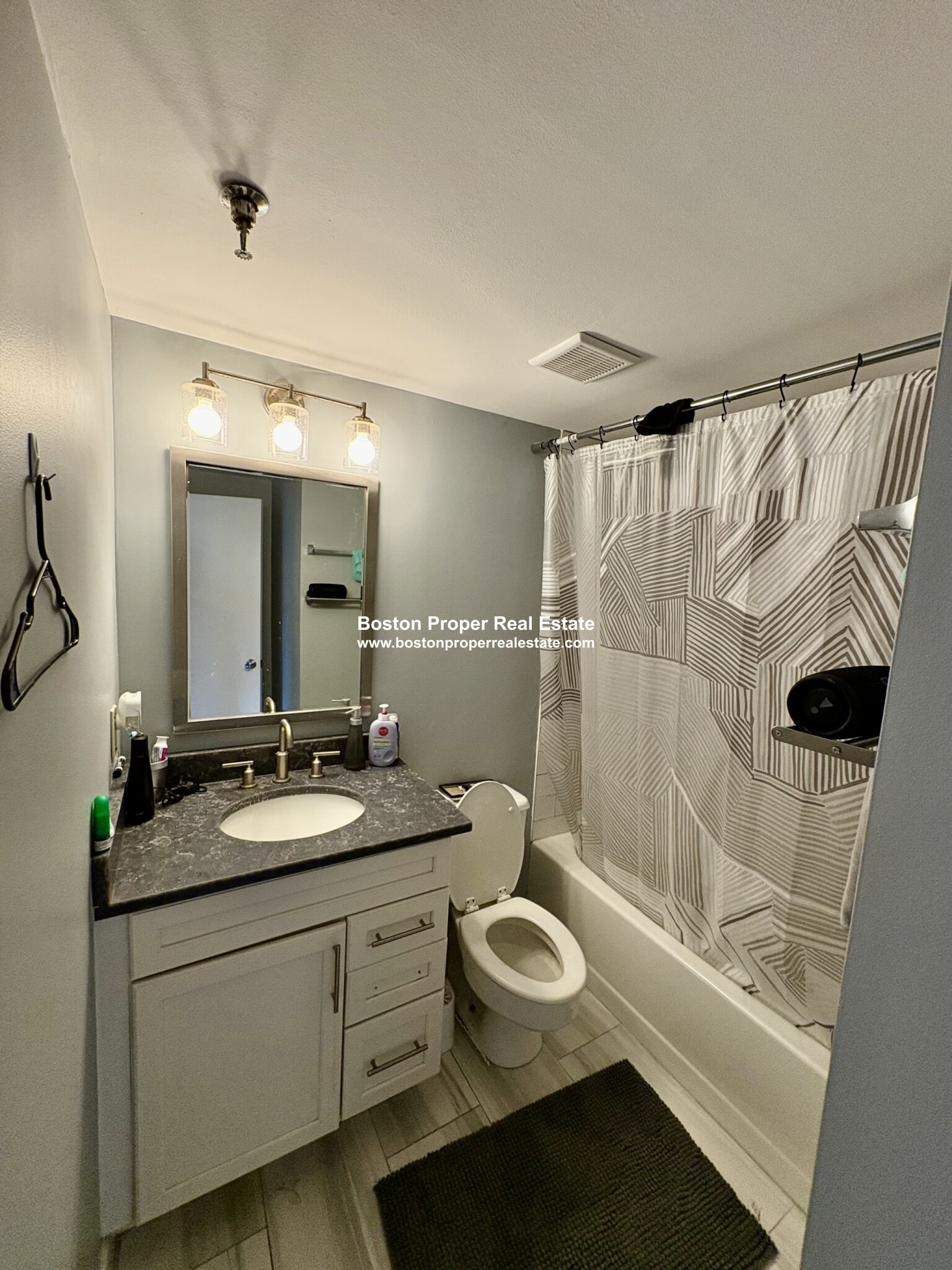 1 bed, 1 bath apartment for rent at 1933 Commonwealth Ave Unit 401, Brighton — photo 6 of 10