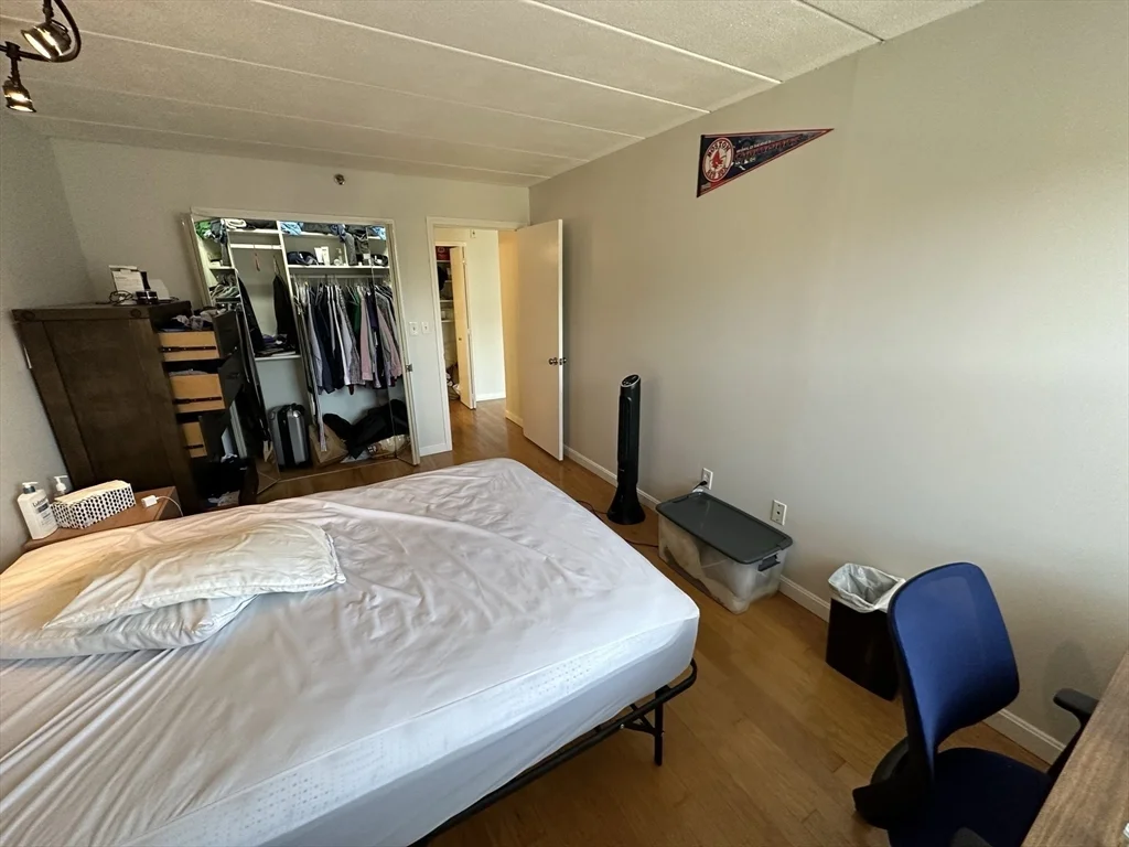 1 bed, 1 bath apartment for rent at 1933 Commonwealth Ave Unit 402, Brighton — photo 6 of 12
