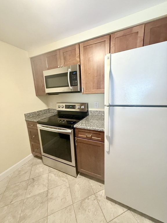 1 bed, 1 bath apartment for rent at 1933 Commonwealth Ave Unit 408, Brighton — photo 6 of 28