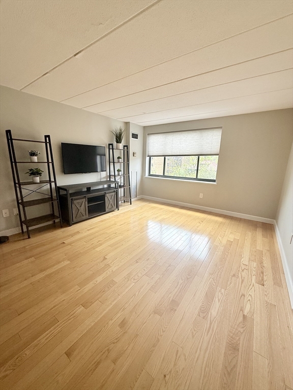 1 bed, 1 bath apartment for rent at 1933 Commonwealth Ave Unit 408, Brighton — photo 2 of 28
