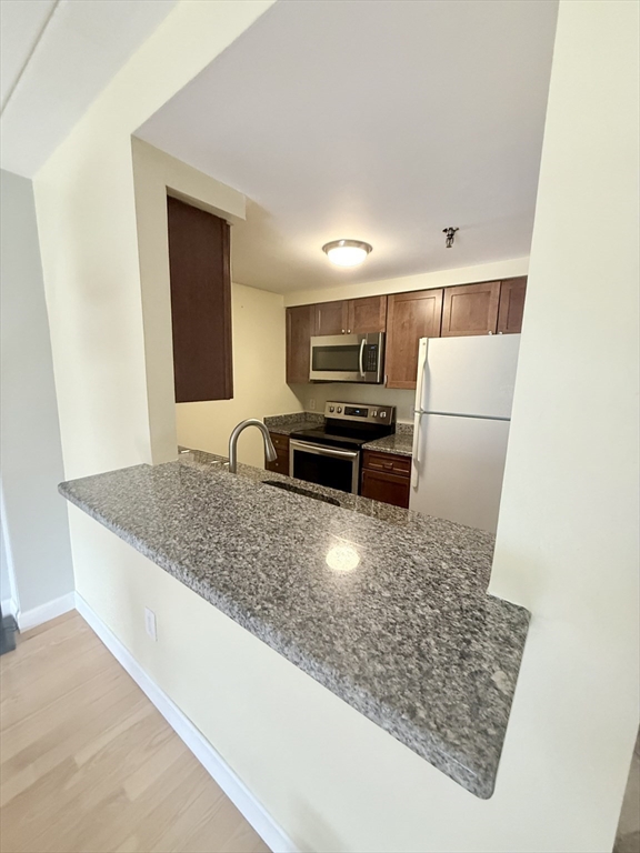 1 bed, 1 bath apartment for rent at 1933 Commonwealth Ave Unit 408, Brighton — photo 4 of 28