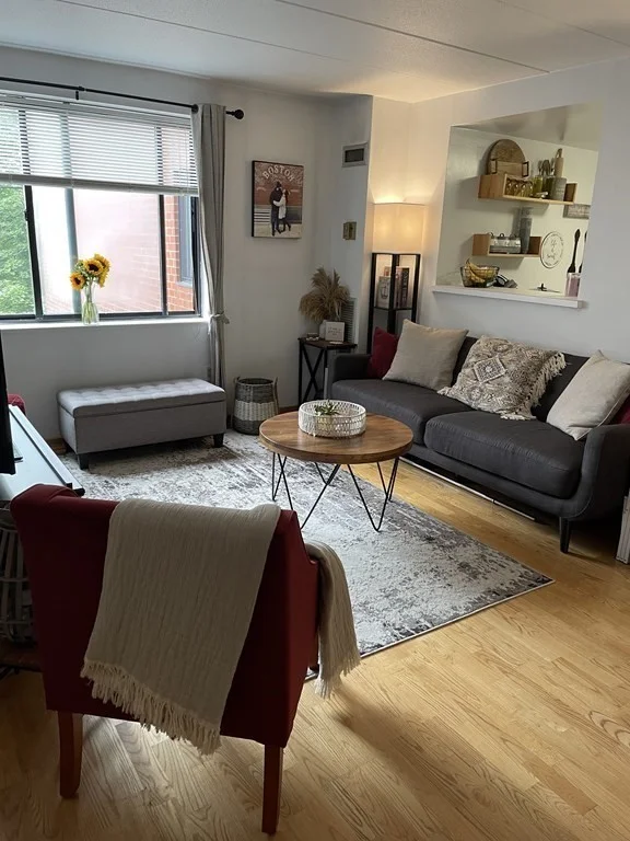 1 bed, 1 bath apartment for rent at 1933 Commonwealth Ave Unit 411, Brighton — photo 3 of 14