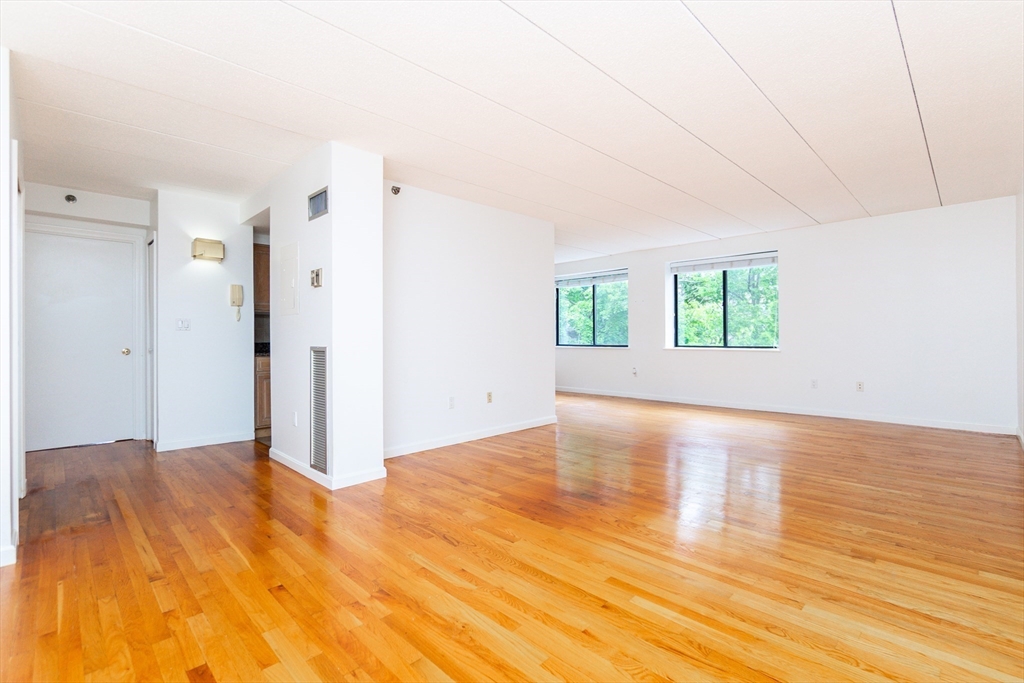 2 bed, 2 bath apartment for rent at 1933 Commonwealth Ave Unit 603, Brighton — photo 6 of 29