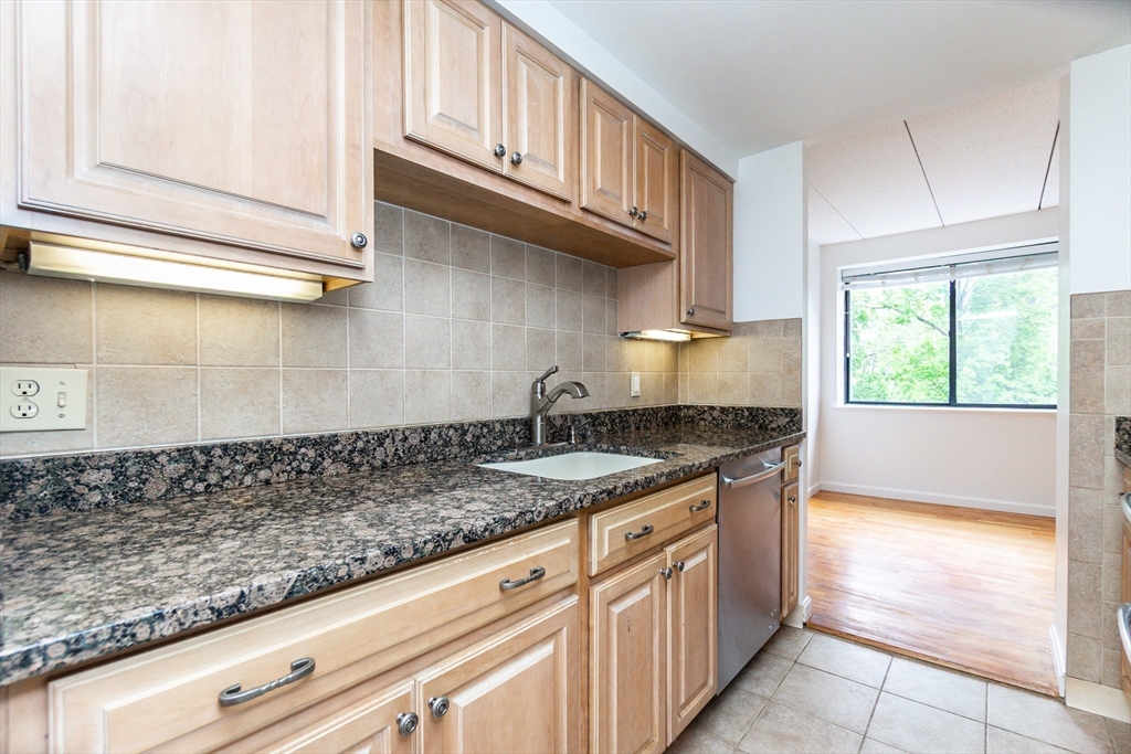 2 bed, 2 bath apartment for rent at 1933 Commonwealth Ave Unit 603, Brighton — photo 4 of 29