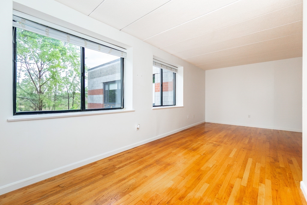 2 bed, 2 bath apartment for rent at 1933 Commonwealth Ave Unit 603, Brighton — photo 8 of 29