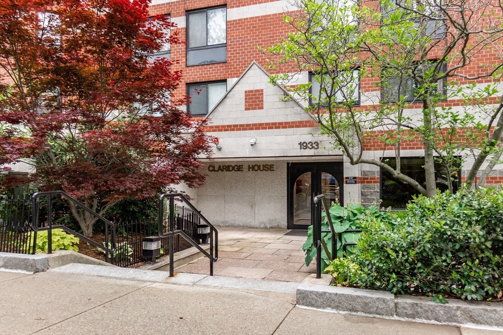 2 bed, 2 bath apartment for rent at 1933 Commonwealth Ave Unit 603, Brighton — photo 1 of 29