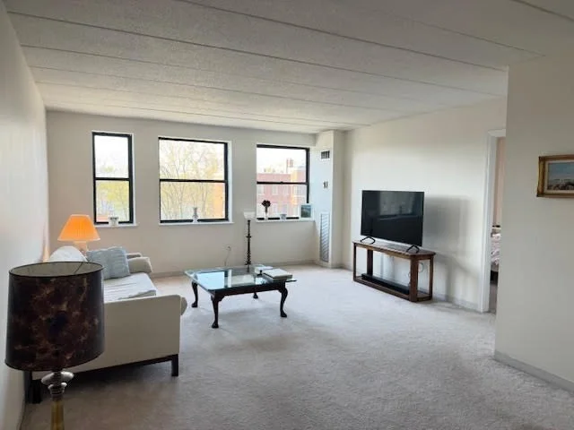 1 bed, 1 bath apartment for rent at 1933 Commonwealth Ave Unit 604, Brighton — photo 2 of 18