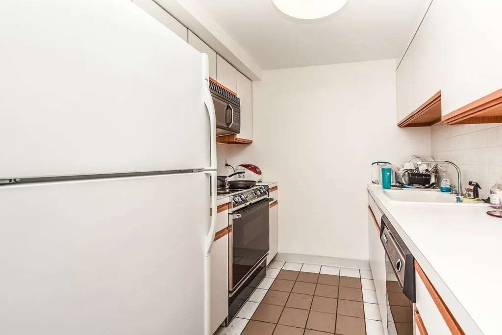 1 bed, 1 bath apartment for rent at 1933 Commonwealth Ave Unit 605, Brighton — photo 9 of 14