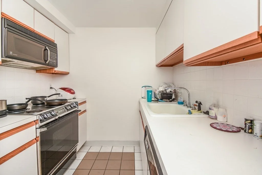 1 bed, 1 bath apartment for rent at 1933 Commonwealth Ave Unit 605, Brighton — photo 7 of 14