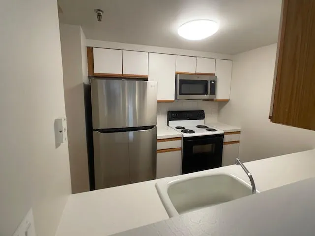 1 bed, 1 bath apartment for rent at 1933 Commonwealth Ave Unit 610, Brighton — photo 16 of 29