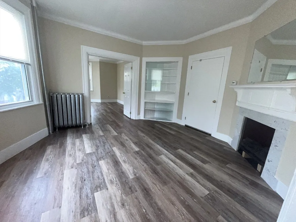 2 bed, 1 bath apartment for rent at 194-1/2 Lexington St Unit 2, East Boston