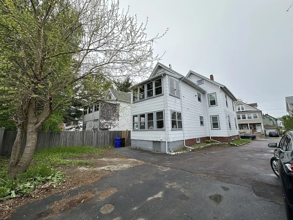 2 bed, 1 bath apartment for rent at 194 Adams St Unit 1, Edgeworth — photo 2 of 10