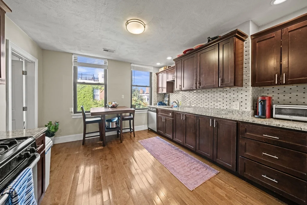 2 bed, 1 bath apartment for rent at 194 Athens Unit C, South Boston — photo 2 of 15