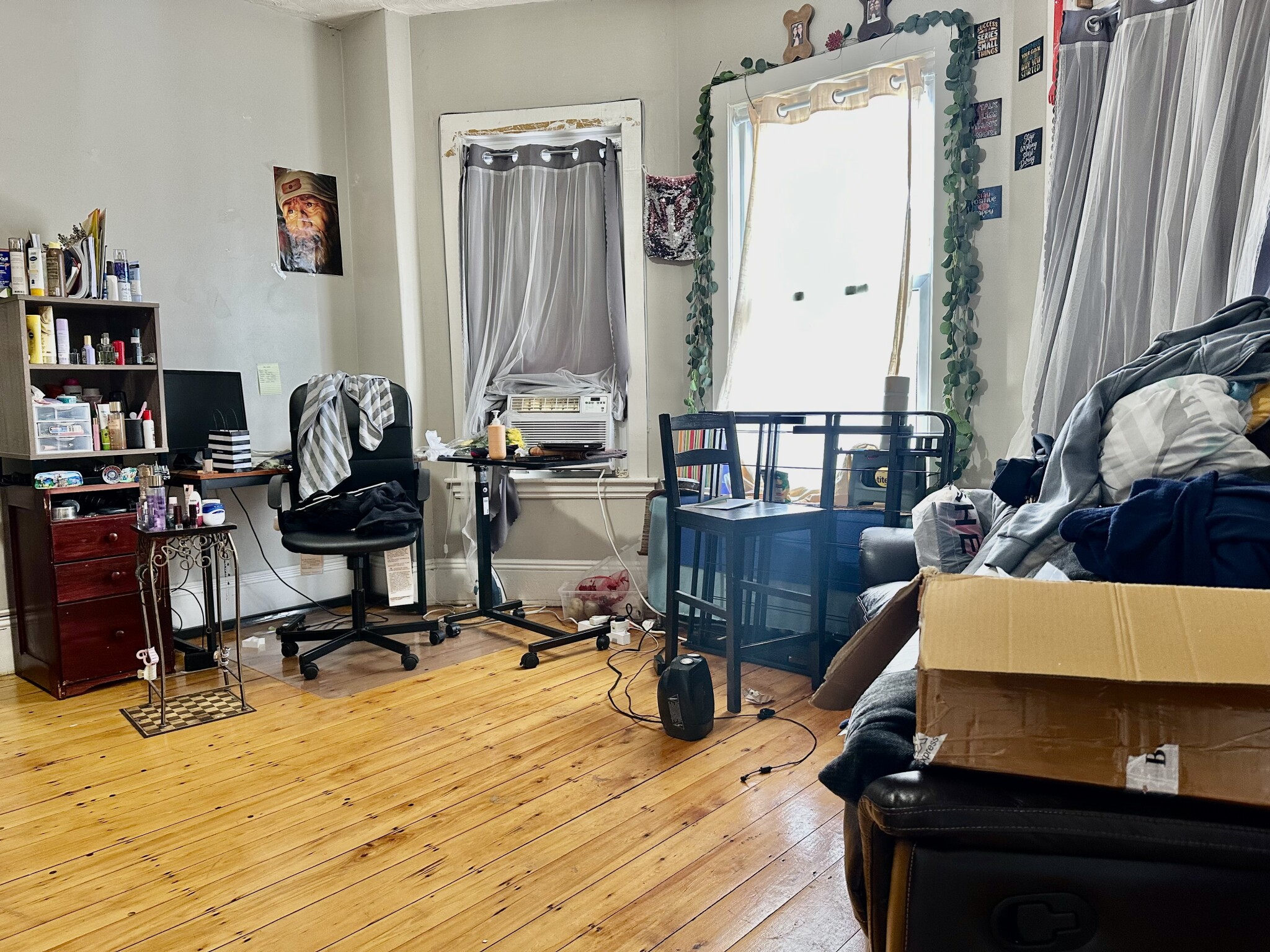 3 bed, 1 bath apartment for rent at 194 Boylston St Unit 3, Jamaica Plain — photo 11 of 27
