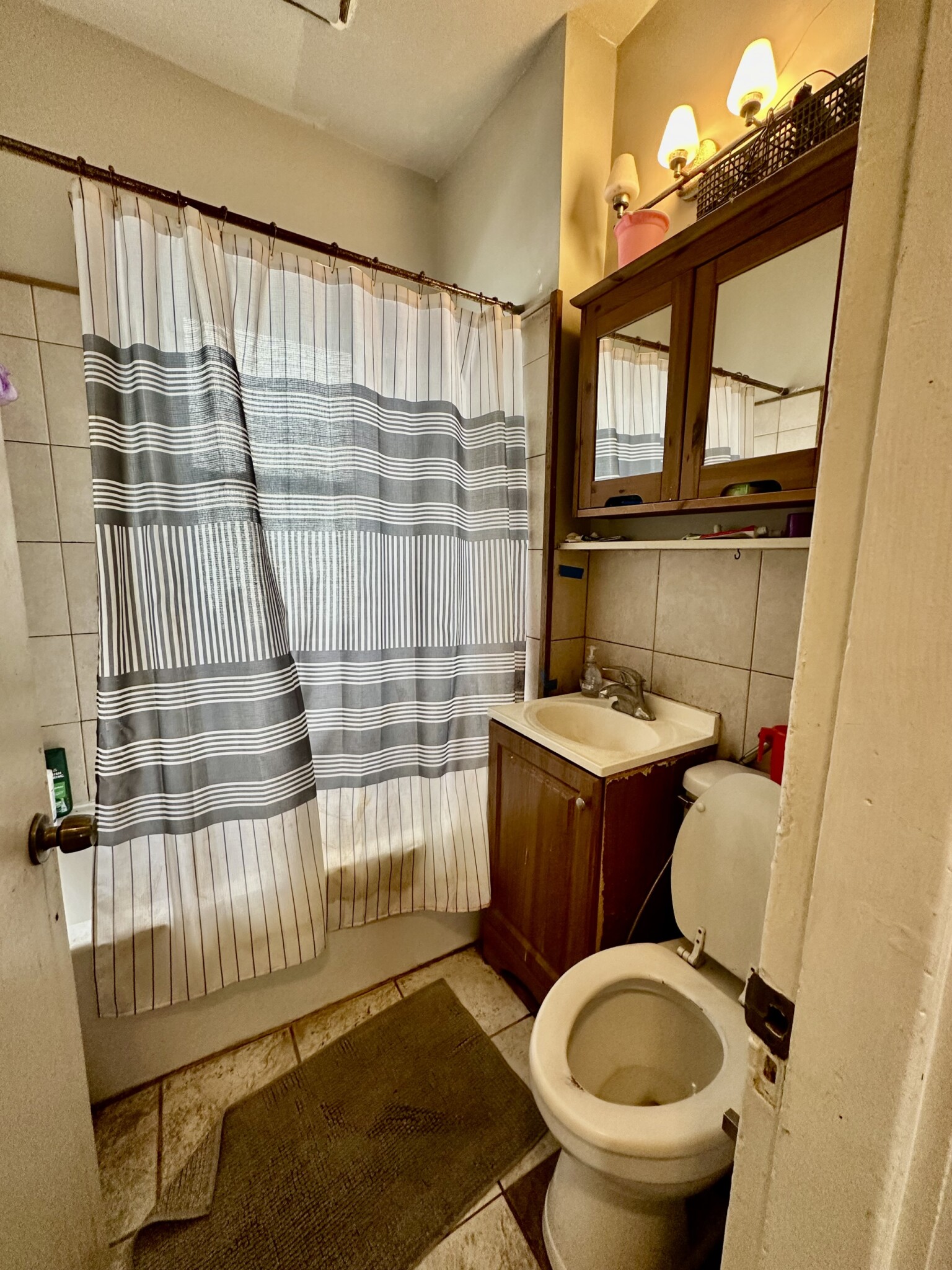 3 bed, 1 bath apartment for rent at 194 Boylston St Unit 3, Jamaica Plain — photo 15 of 27
