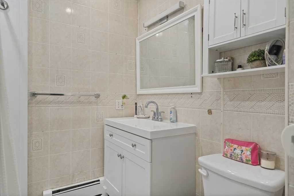 2 bed, 1 bath apartment for rent at 194 Emerson St Unit 1, South Boston — photo 6 of 8