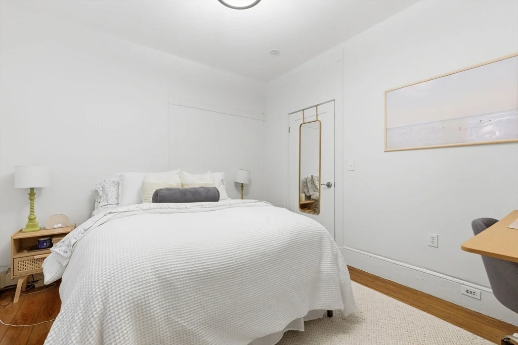 3 bed, 1 bath apartment for rent at 194 Emerson Unit 2, South Boston — photo 6 of 10