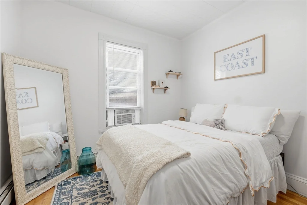 3 bed, 1 bath apartment for rent at 194 Emerson Unit 2, South Boston — photo 4 of 10