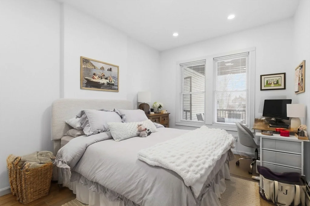 3 bed, 1 bath apartment for rent at 194 Emerson Unit 2, South Boston — photo 3 of 10