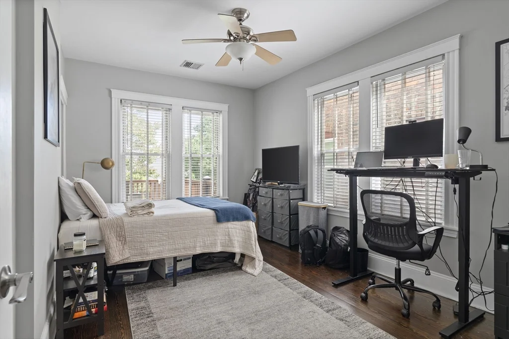 3 bed, 1 bath apartment for rent at 194 Emerson Unit 3, South Boston — photo 2 of 8