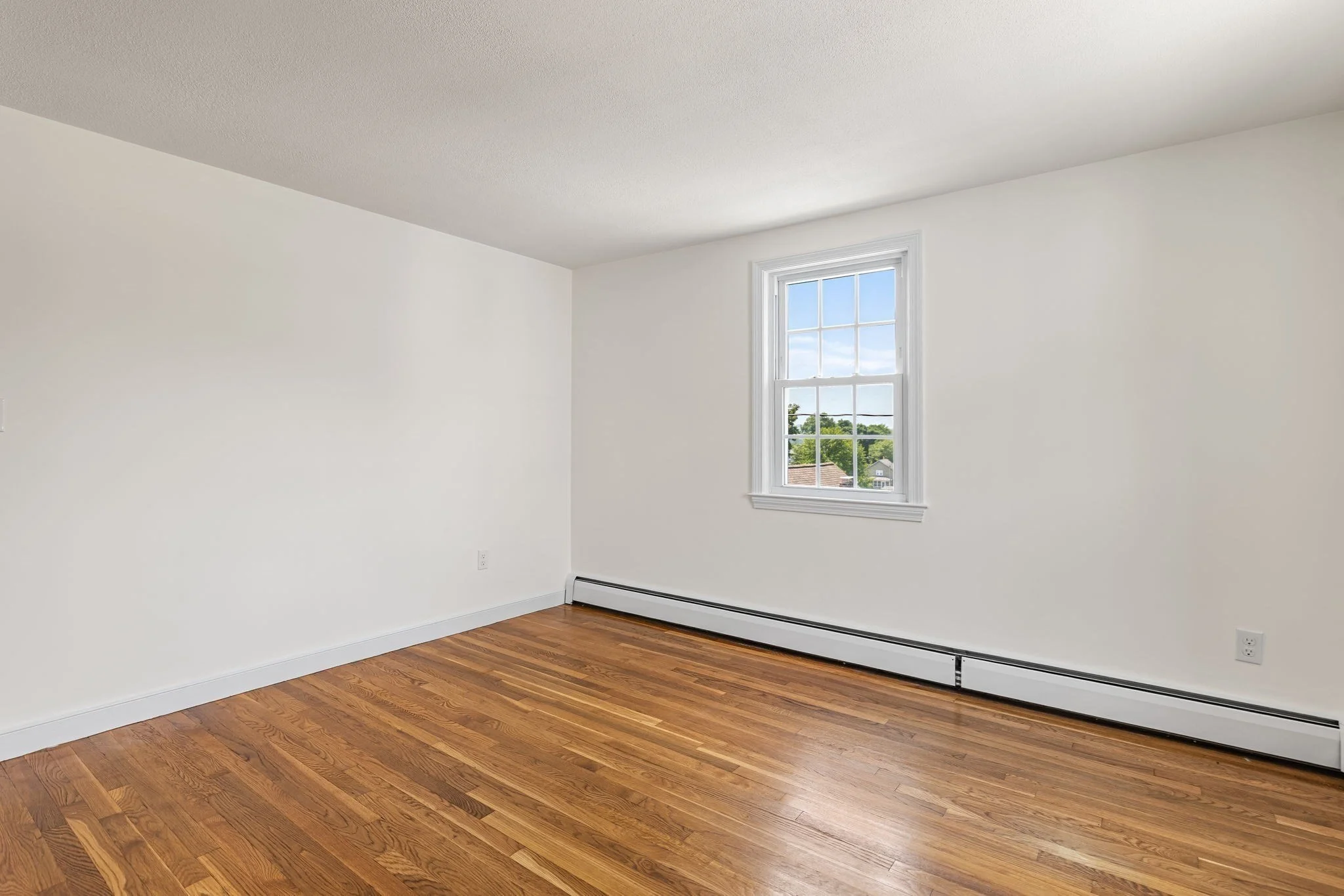 3 bed, 1 bath apartment for rent at 194 Glenellen Rd, West Roxbury — photo 9 of 15