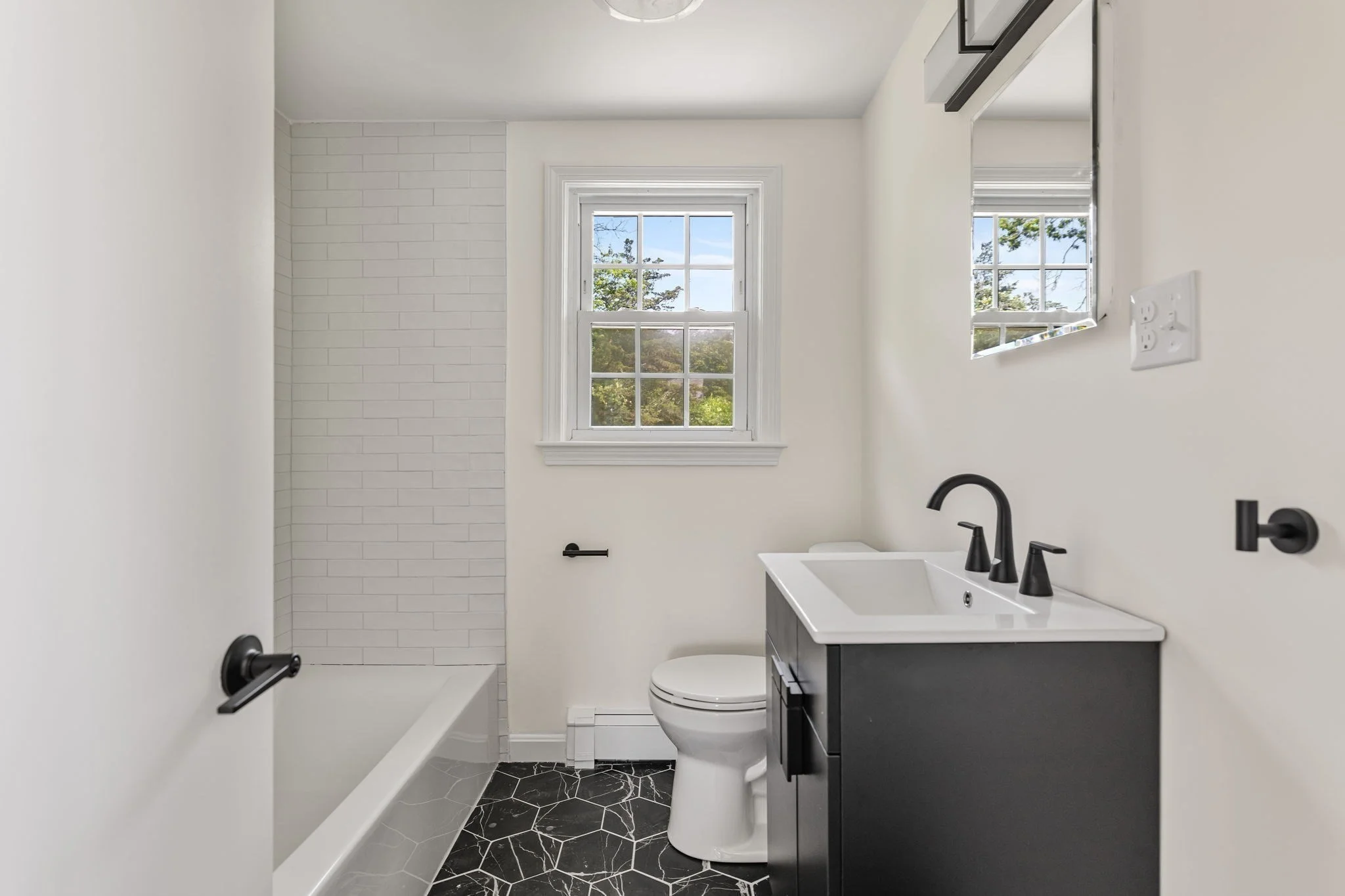 3 bed, 1 bath apartment for rent at 194 Glenellen Rd, West Roxbury — photo 11 of 15