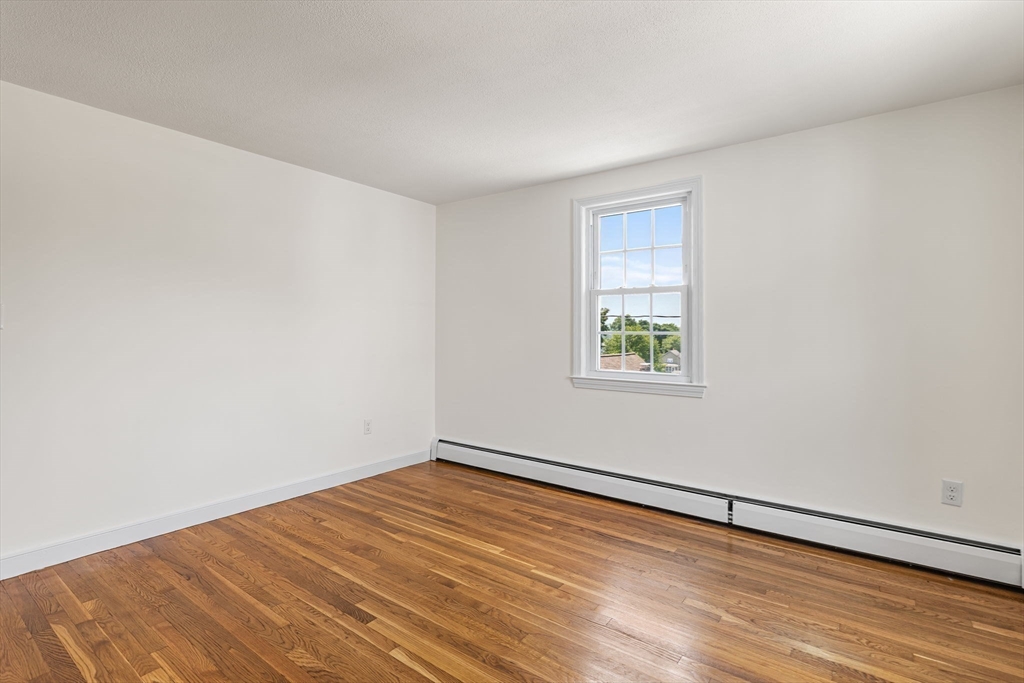 3 bed, 1 bath apartment for rent at 194 Glenellen Rd, West Roxbury — photo 24 of 27