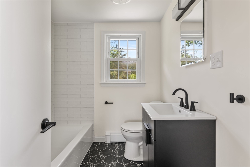 3 bed, 1 bath apartment for rent at 194 Glenellen Rd, West Roxbury — photo 14 of 27