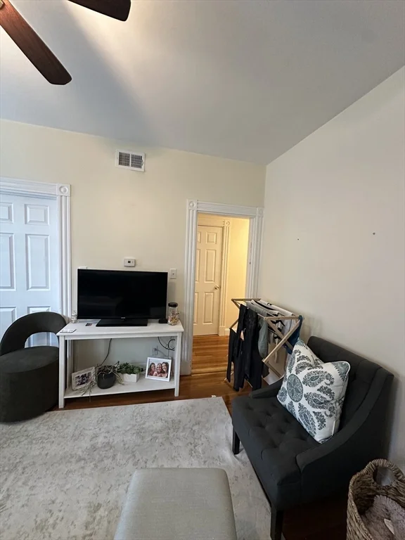 3 bed, 1 bath apartment for rent at 194 H St Unit 3, South Boston — photo 9 of 20