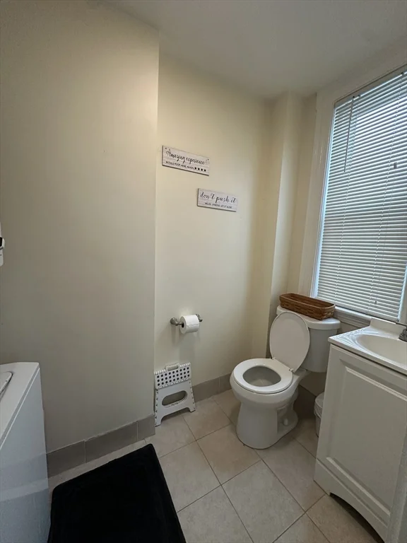 3 bed, 1 bath apartment for rent at 194 H St Unit 3, South Boston — photo 18 of 20