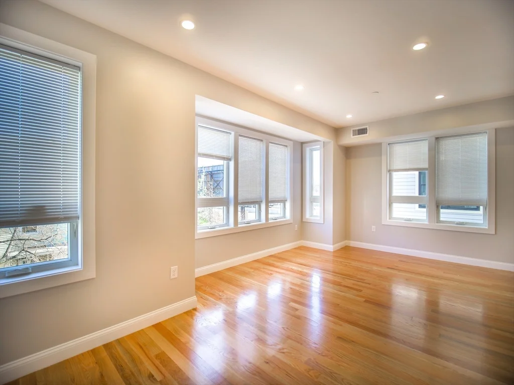 2 bed, 2 bath apartment for rent at 194 Havre St Unit U:: 302, East Boston — photo 5 of 16