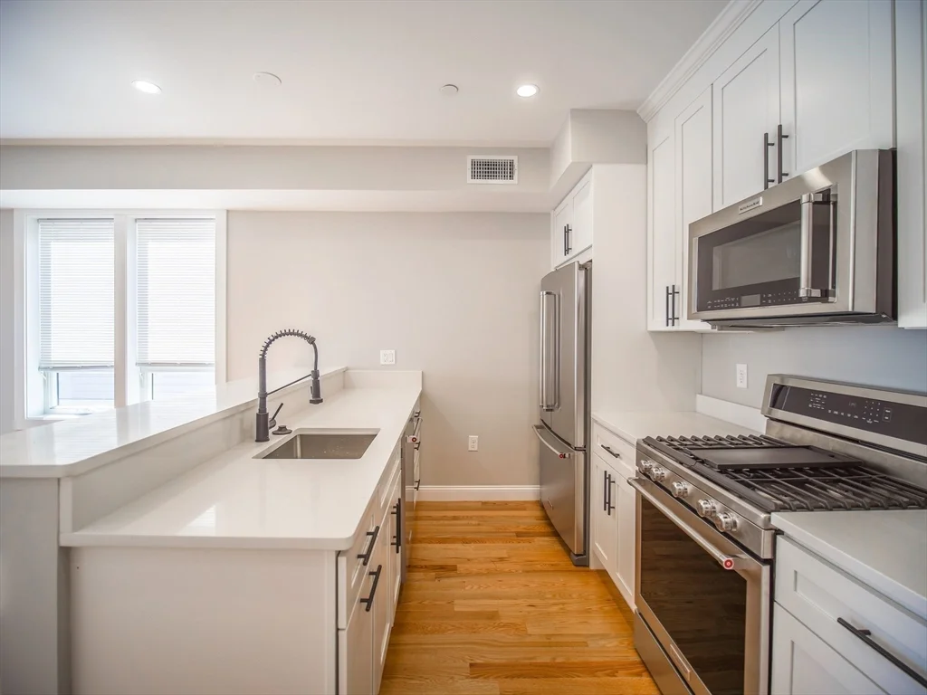 2 bed, 2 bath apartment for rent at 194 Havre St Unit U:: 302, East Boston — photo 2 of 16