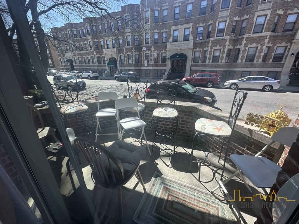 4 bed, 2 bath apartment for rent at 194 Kelton Unit 1, Allston — photo 3 of 13