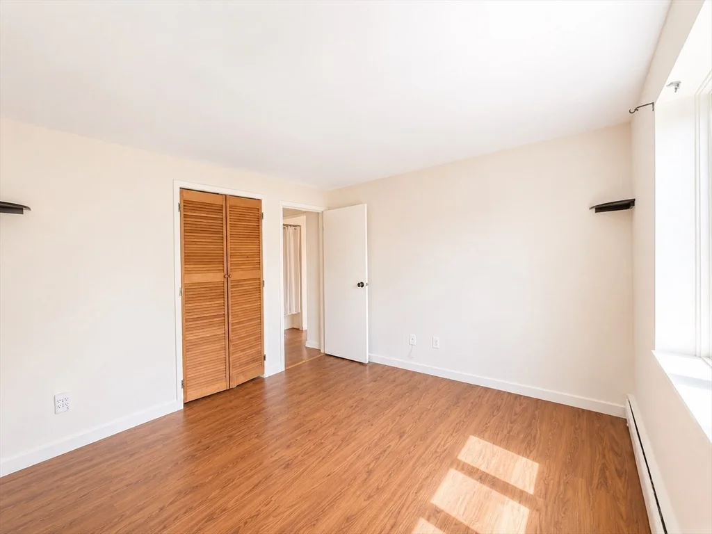 2 bed, 1 bath apartment for rent at 194 Lexignton St Unit U1, Watertown — photo 9 of 17