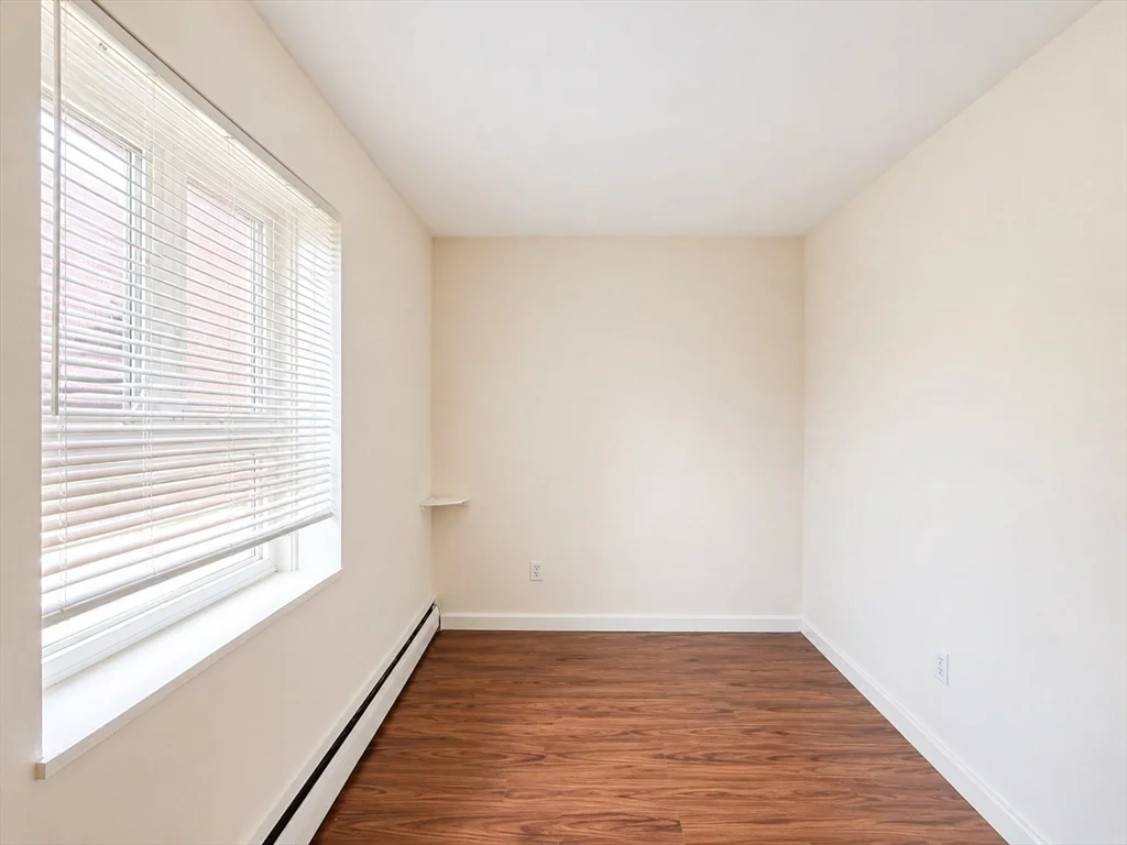 2 bed, 1 bath apartment for rent at 194 Lexignton St Unit U1, Watertown — photo 7 of 17
