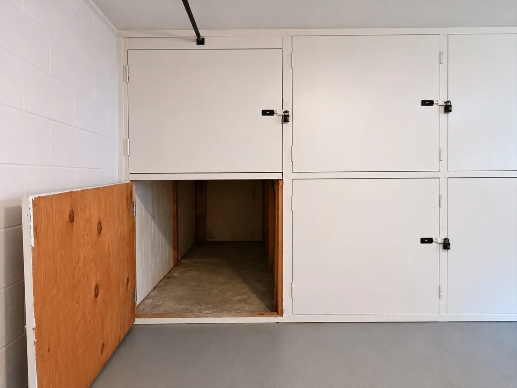 2 bed, 1 bath apartment for rent at 194 Lexignton St Unit U1, Watertown — photo 13 of 17