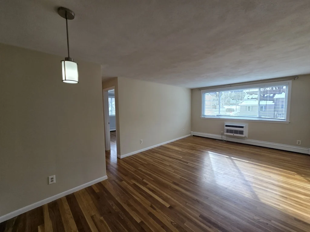 2 bed, 1 bath apartment for rent at 194 Lincoln St Unit 4, Stoughton — photo 3 of 16