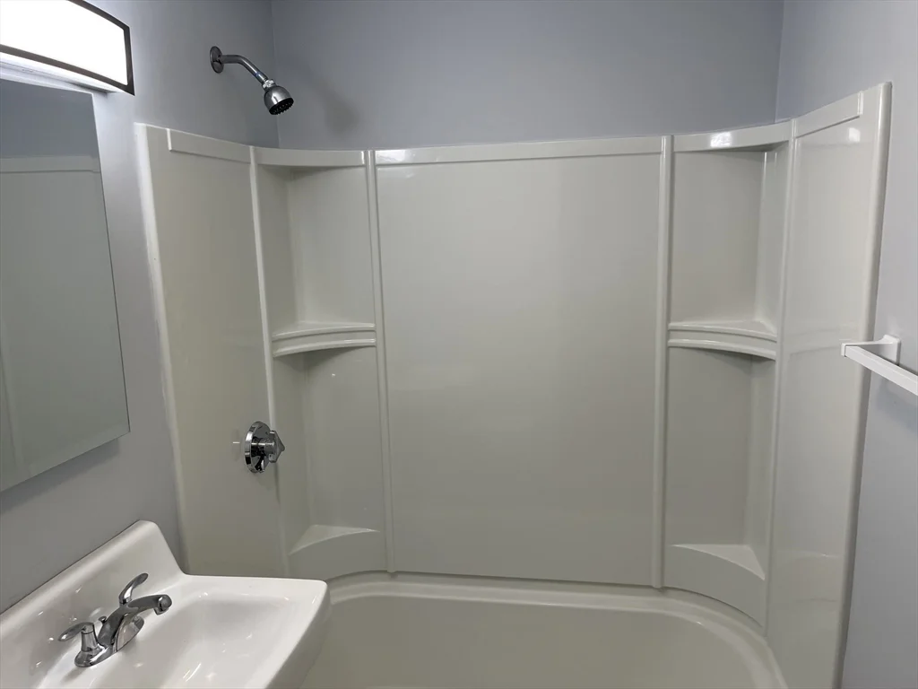 2 bed, 1 bath apartment for rent at 194 Lincoln St Unit 8, Stoughton — photo 6 of 18