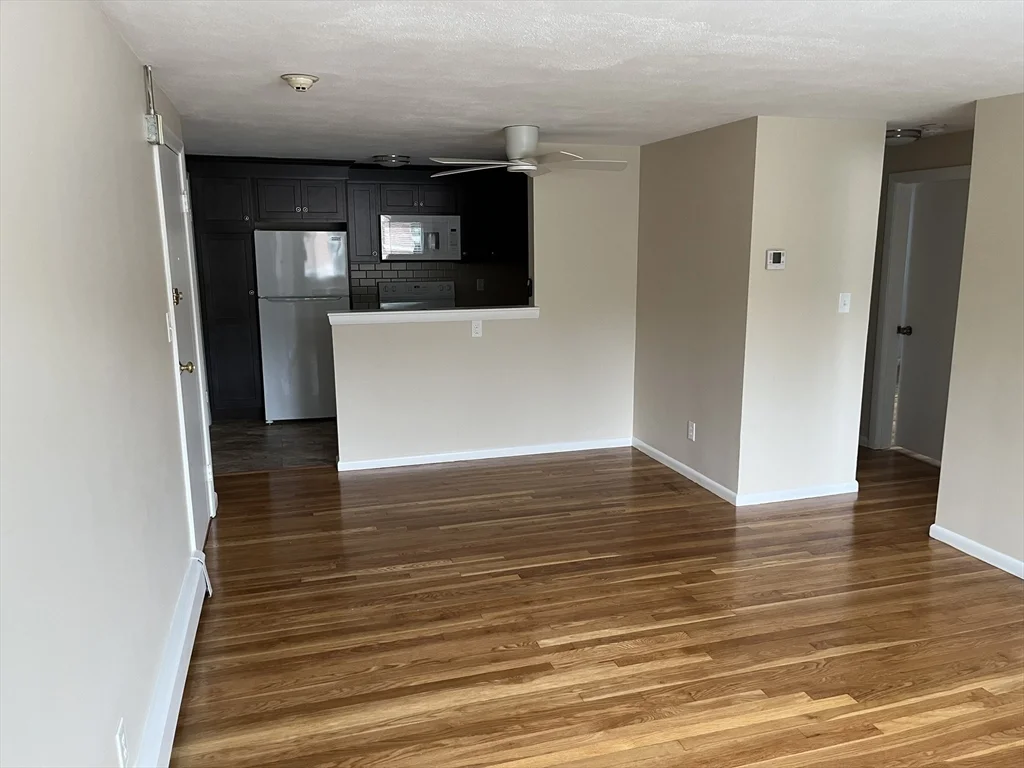 2 bed, 1 bath apartment for rent at 194 Lincoln St Unit 8, Stoughton — photo 5 of 18