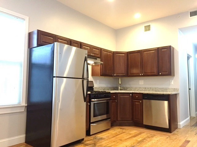 2 bed, 1 bath apartment for rent at 194 Marion St Unit 1, East Boston — photo 4 of 9