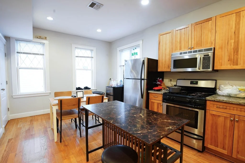 3 bed, 1 bath apartment for rent at 194 Marion St Unit 2, East Boston — photo 3 of 7