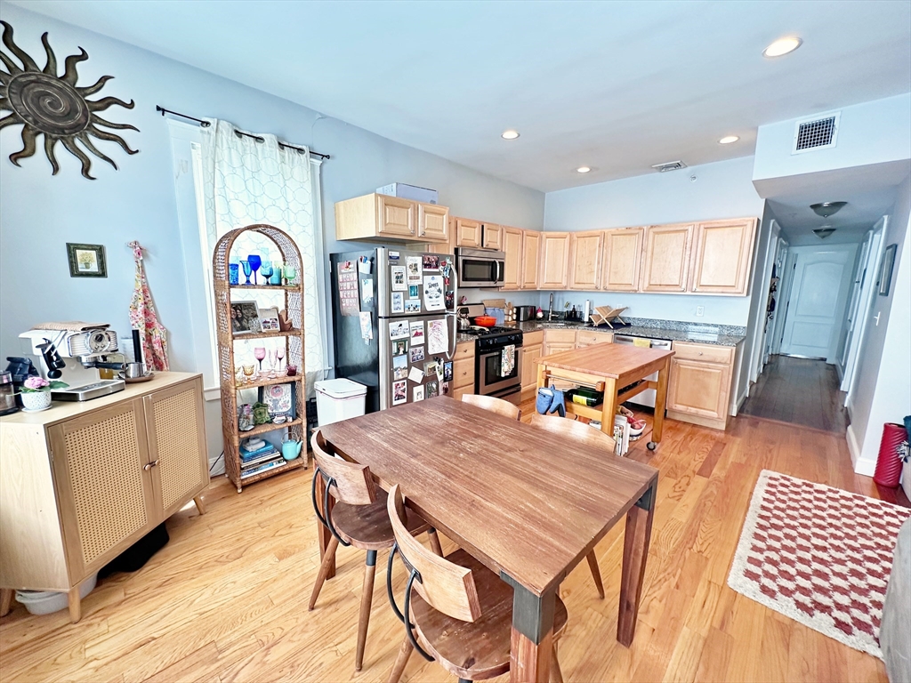 3 bed, 1 bath apartment for rent at 194 Marion St Unit 3, East Boston — photo 2 of 15