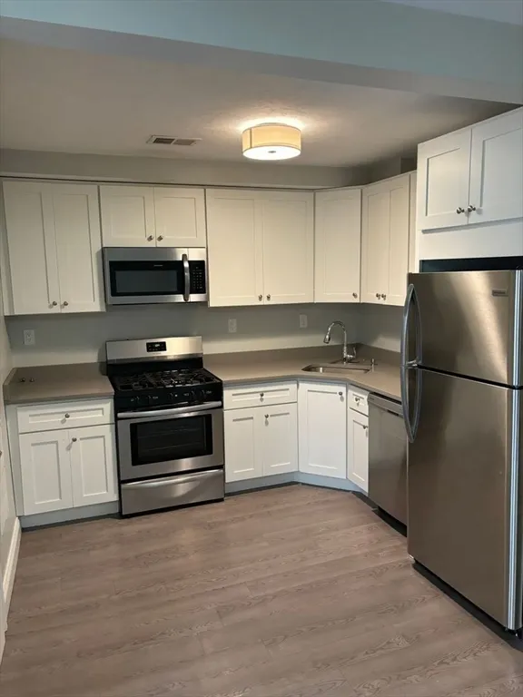 2 bed, 2 bath apartment for rent at 194 Maverick St Unit 3, East Boston — photo 2 of 7
