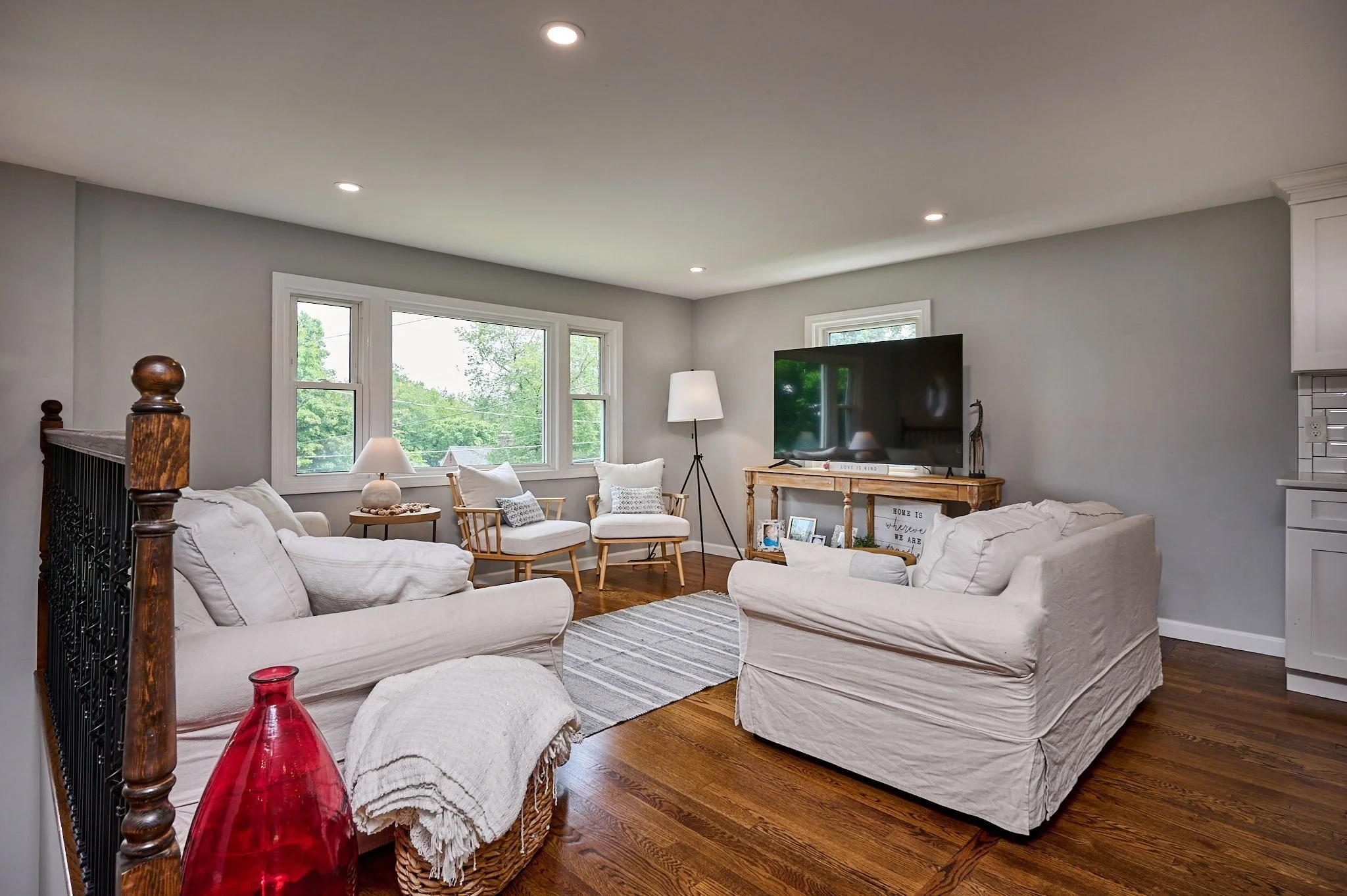 4 bed, 2 bath apartment for rent at 194 Pleasant St, East Longmeadow — photo 5 of 18