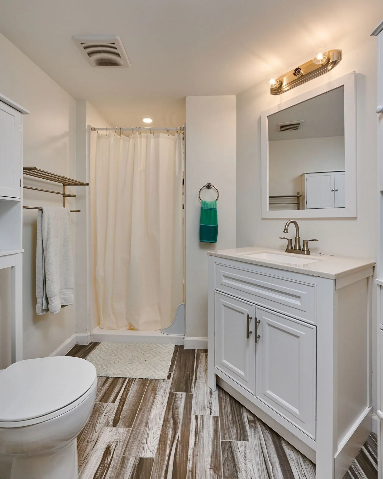 4 bed, 2 bath apartment for rent at 194 Pleasant St, East Longmeadow — photo 14 of 18